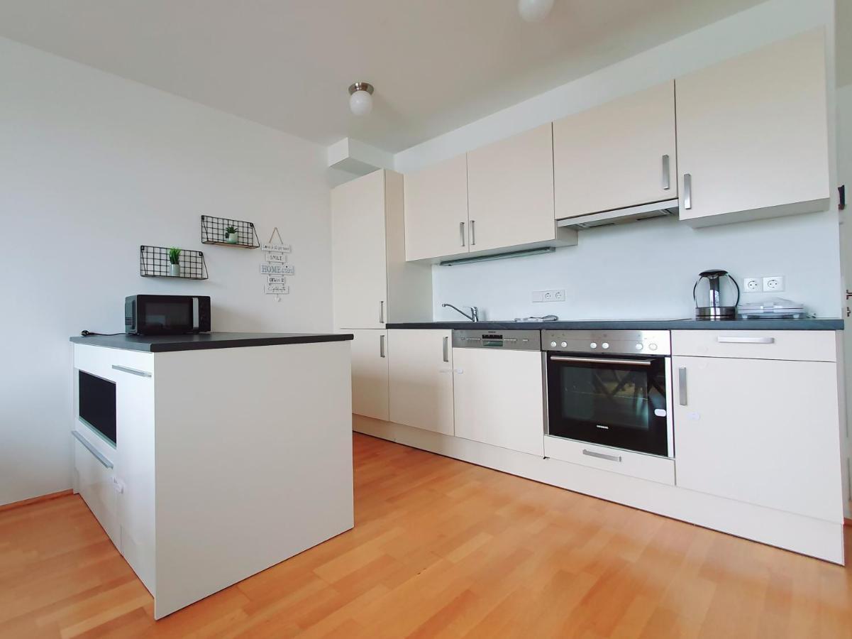 Near Lake Two Bedroom Duplex Apartment Wien Eksteriør billede