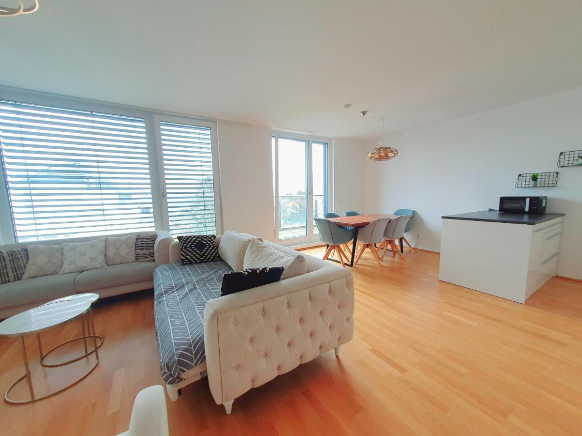 Near Lake Two Bedroom Duplex Apartment Wien Eksteriør billede